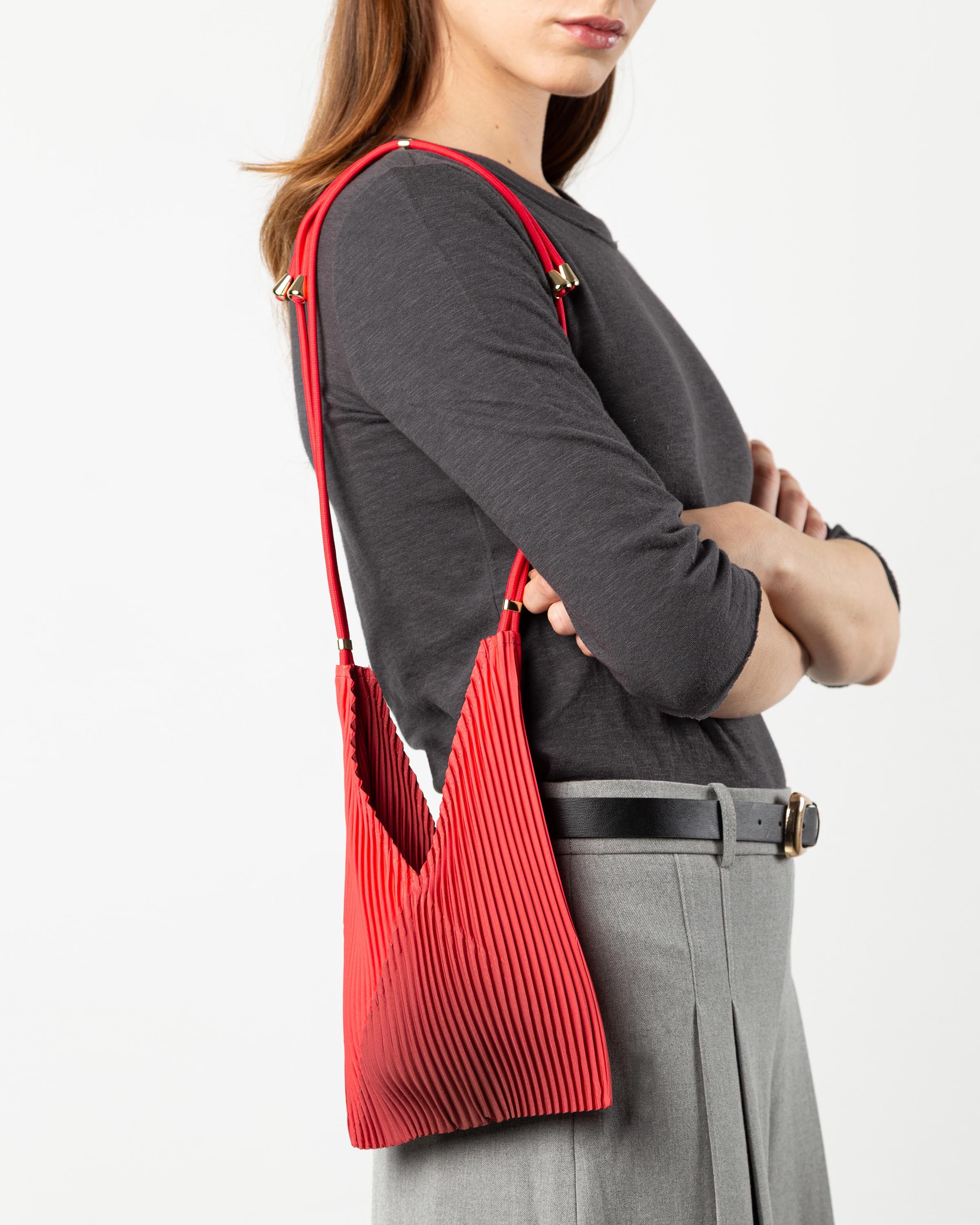 Mini bag artigianale a tracolla in raso plissettato modello teaberry