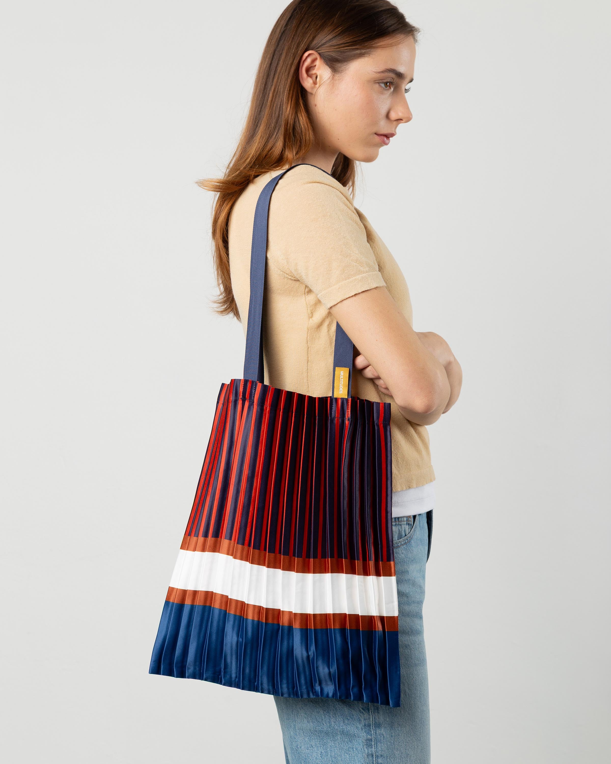 Tote bag in tessuto Chiavari di Multitudes. 