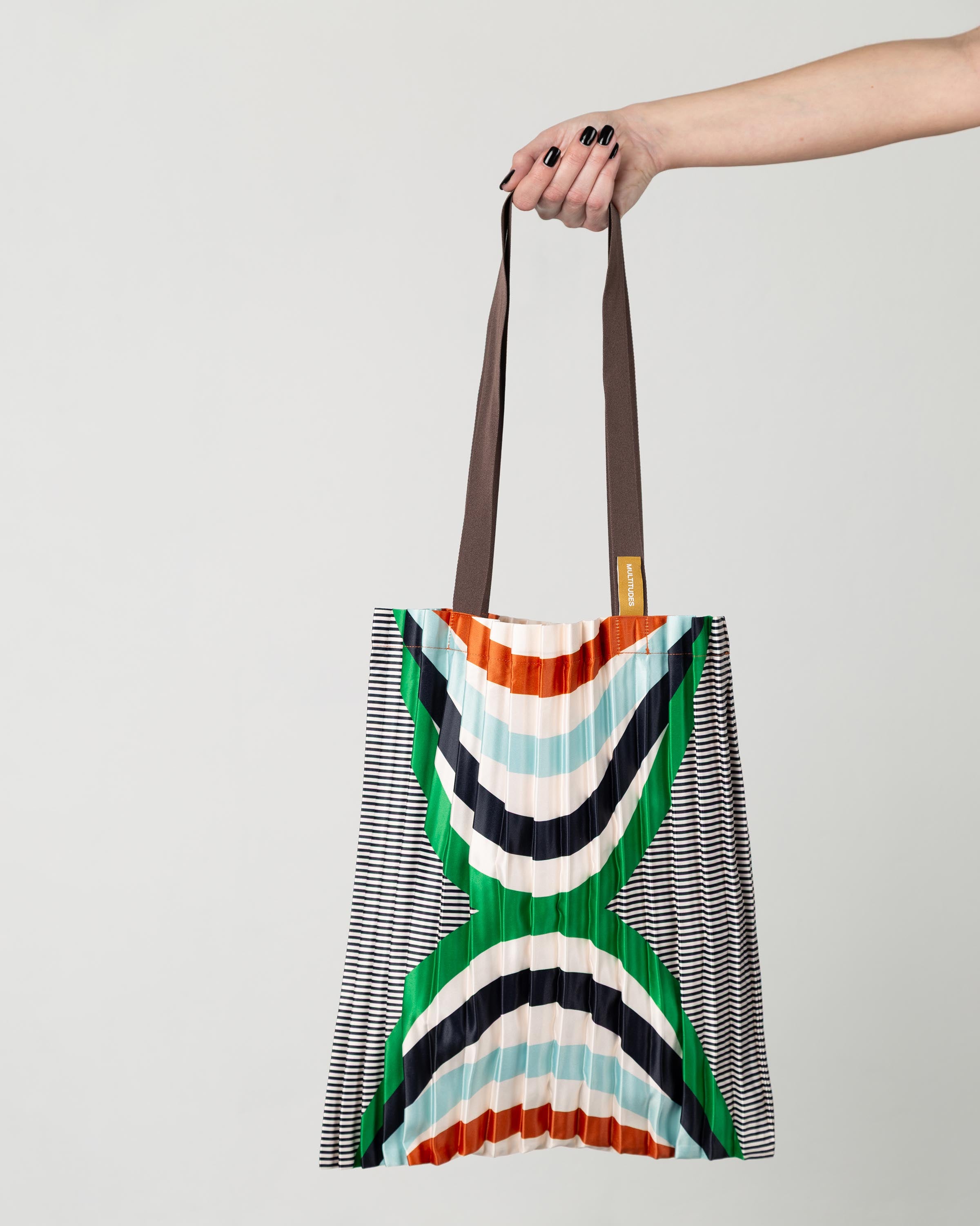Borsa plissettata di design made in Italy.