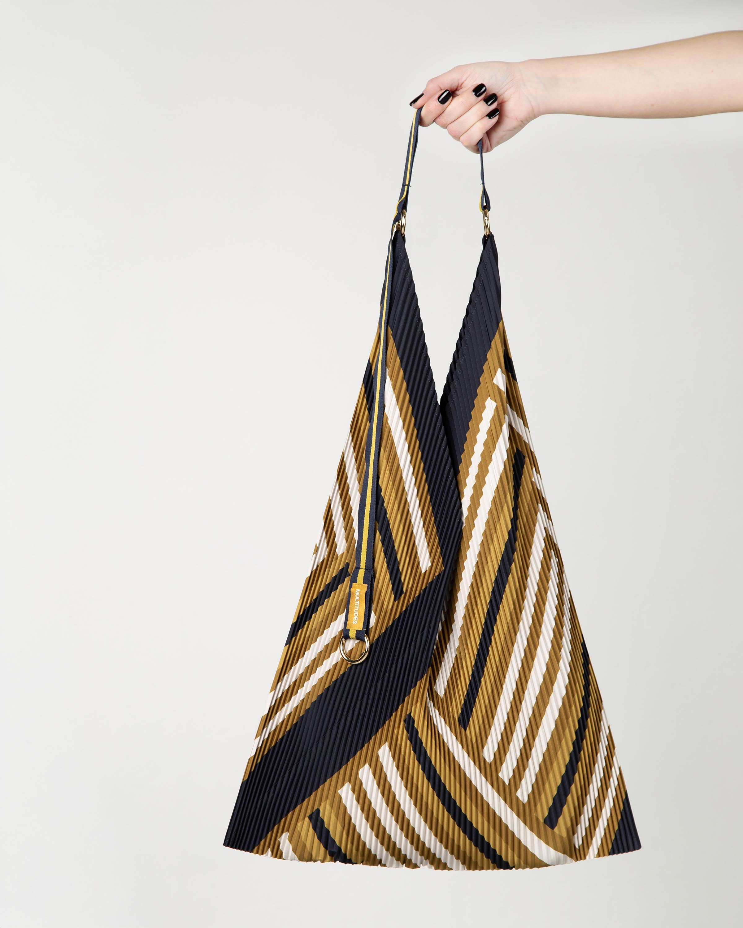 Y bag Grace di Multitudes.