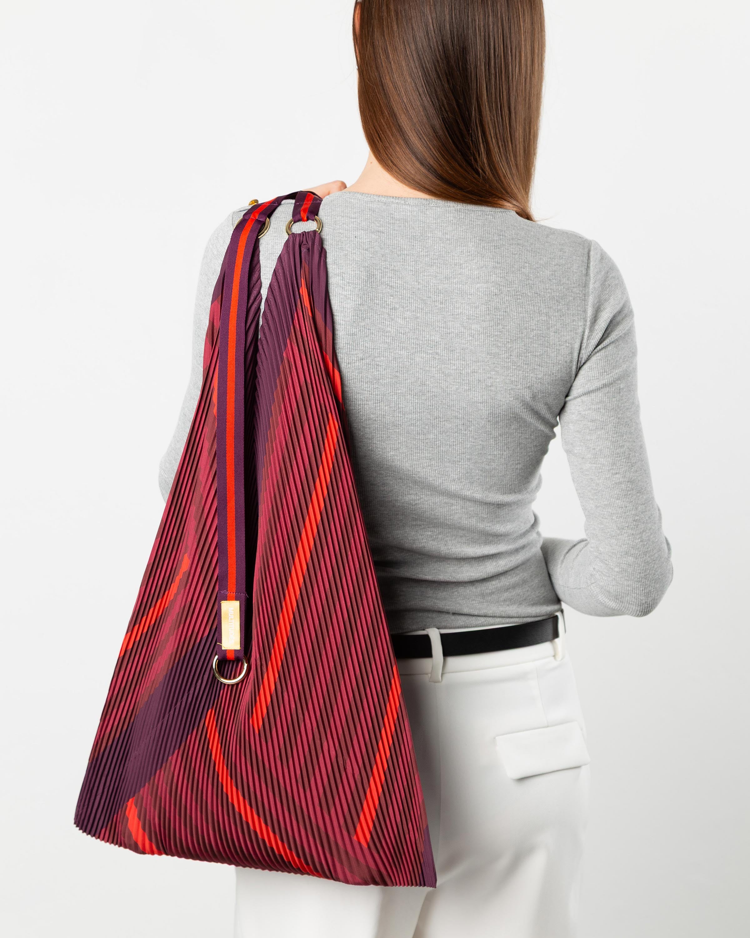 Borsa a spalla plissettata Stefania di Multitudes.
