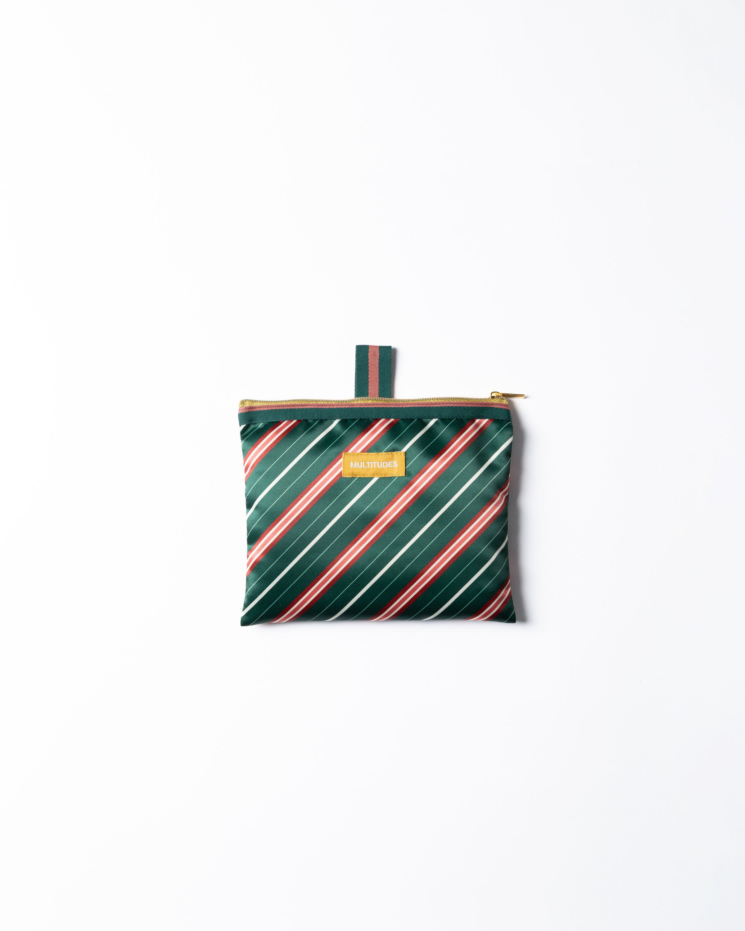 Pochette in tessuto Stella Green di Multitudes. Verde a righe rosse e bianche, con zip e passante per gancio.